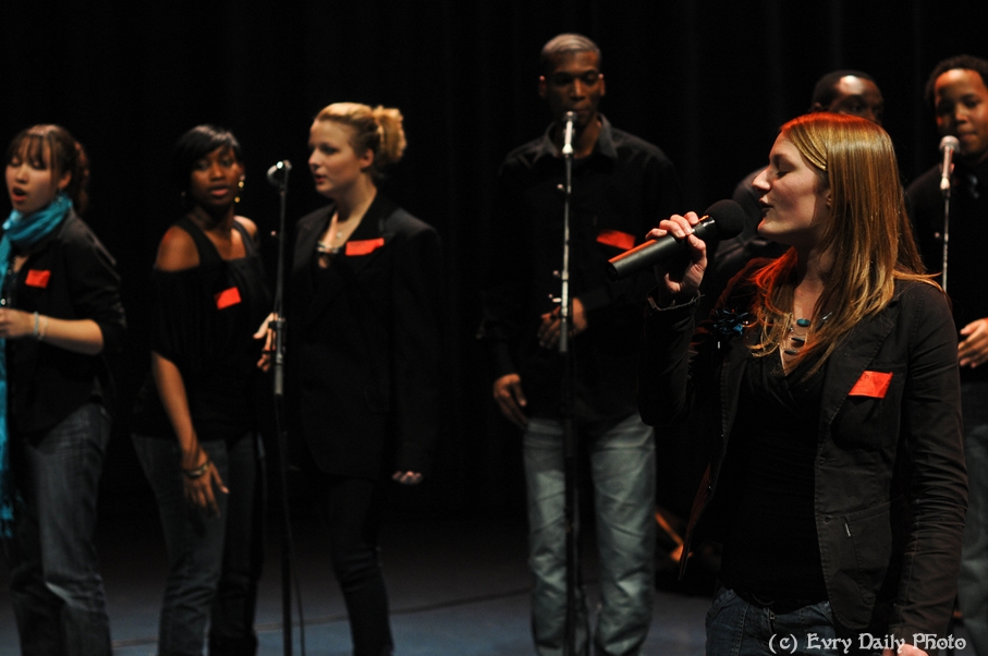 Evry Daily Photo - Telethon Evry 2010 - Concert Evry University Gospel - large - 5243370869.jpg